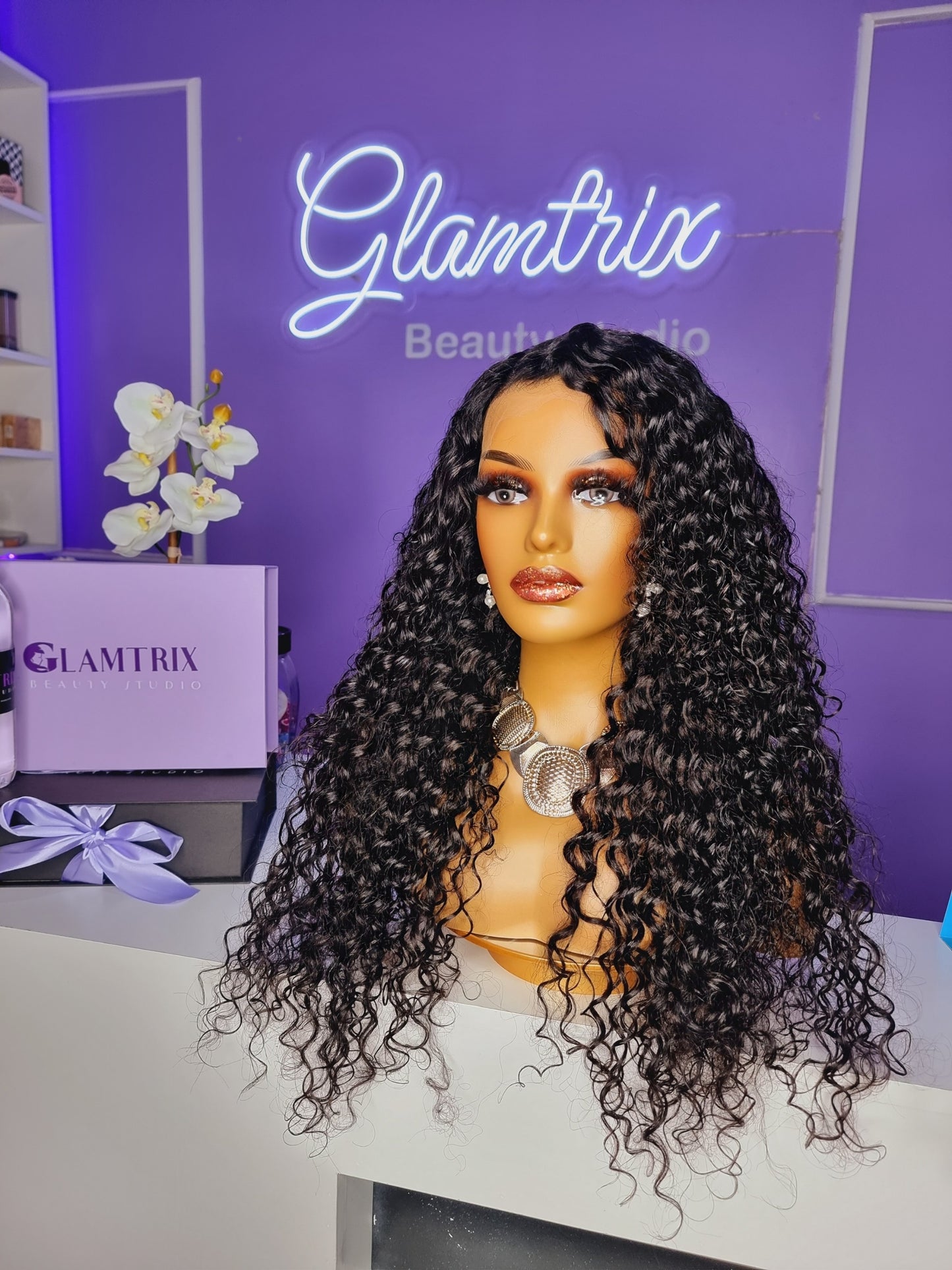 Karolina Wig unit